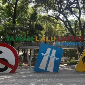 TAMAN LALU LINTAS Safety & Traffic Education
